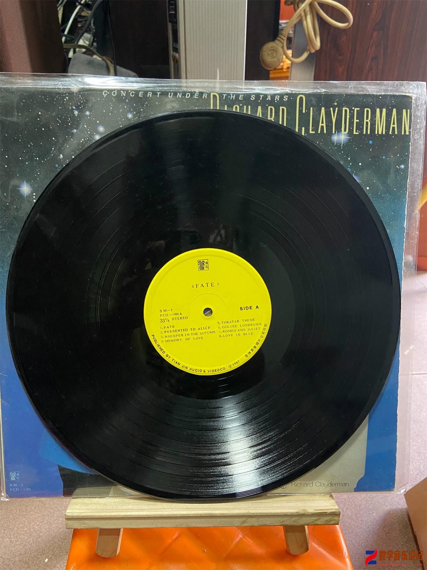 CD-.jpg